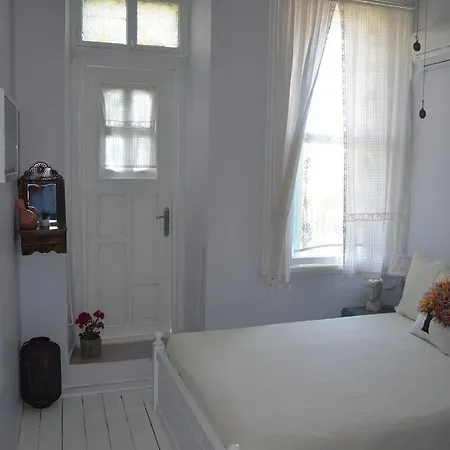 Son Vapur Kuleli Guest house Ayvalik
